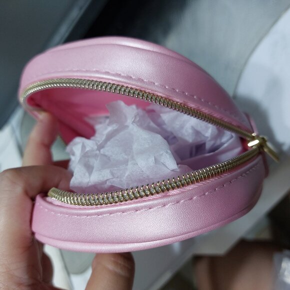 Super Cute Quilted Hello Kitty Bag Makeup Organizer Mini Wallet Mini Pouch - Picture 5 of 9